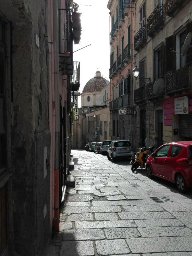 Al Centro Di Cagliari Apartment Ngoại thất bức ảnh